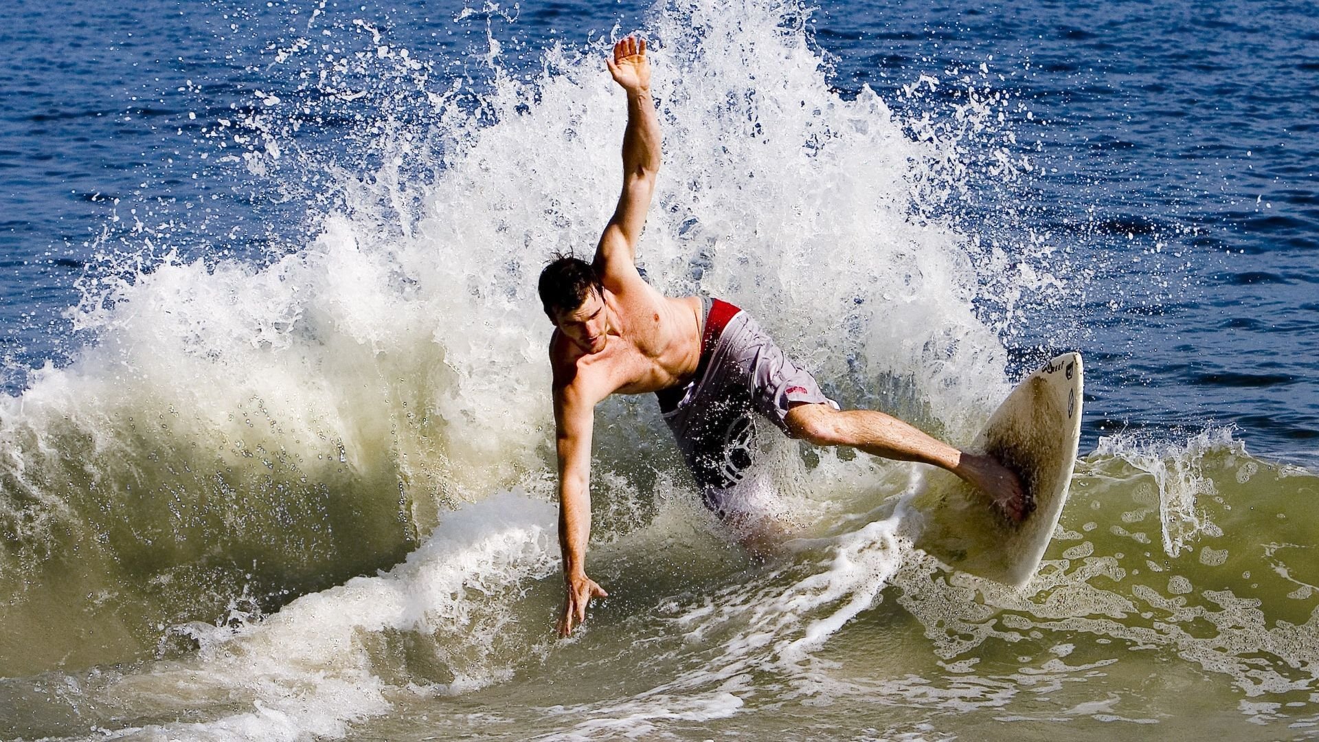 球场“铜墙铁壁”:最难攻破的冠军防守阵容